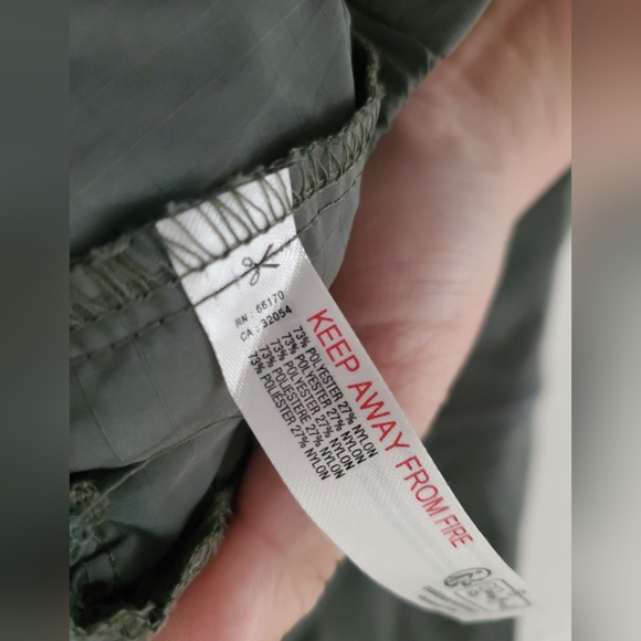 Free People movement off the grid vest army green Hiking - mayfly Large Nwot - Picture 8 of 11